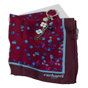 Set Cacharel : Porte-clefs + Foulard personnalisable